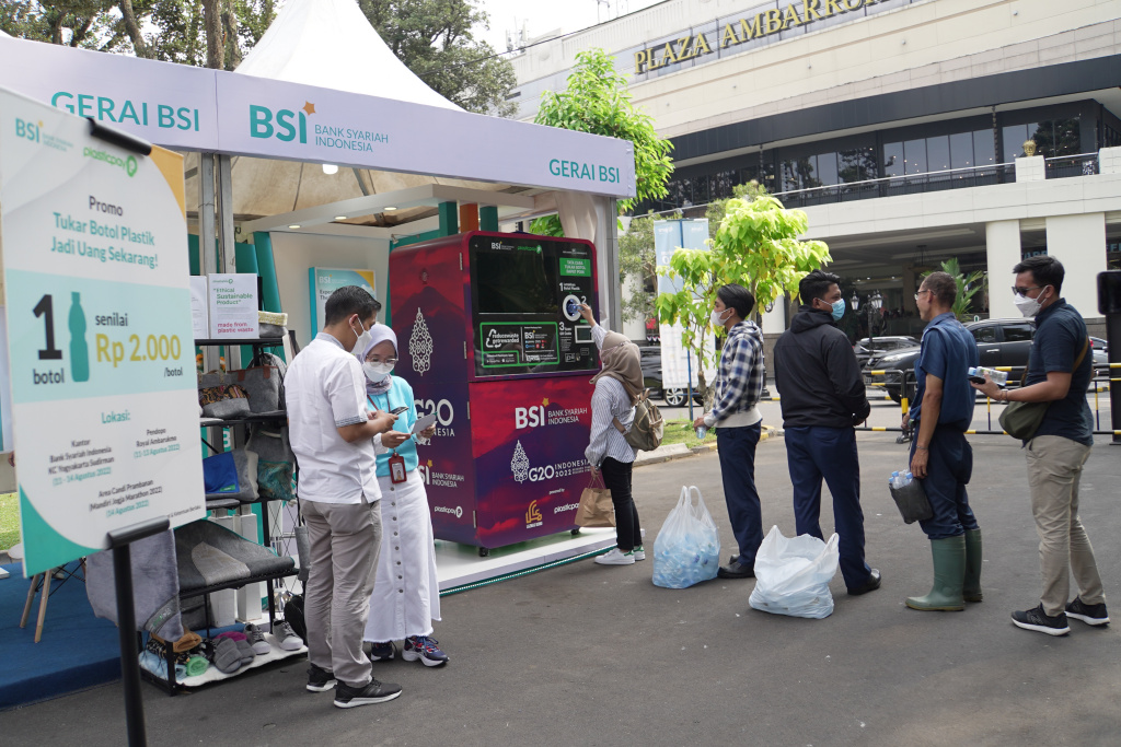 BSI Kampanyekan Gerakan Kurangi Sampah Plastik Di Yogyakarta