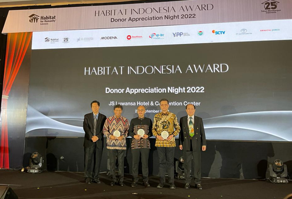 Chandra Asri Raih Penghargaan Community Builder Dari Habitat For Humanity Indonesia melalui Donor Appreciation Night