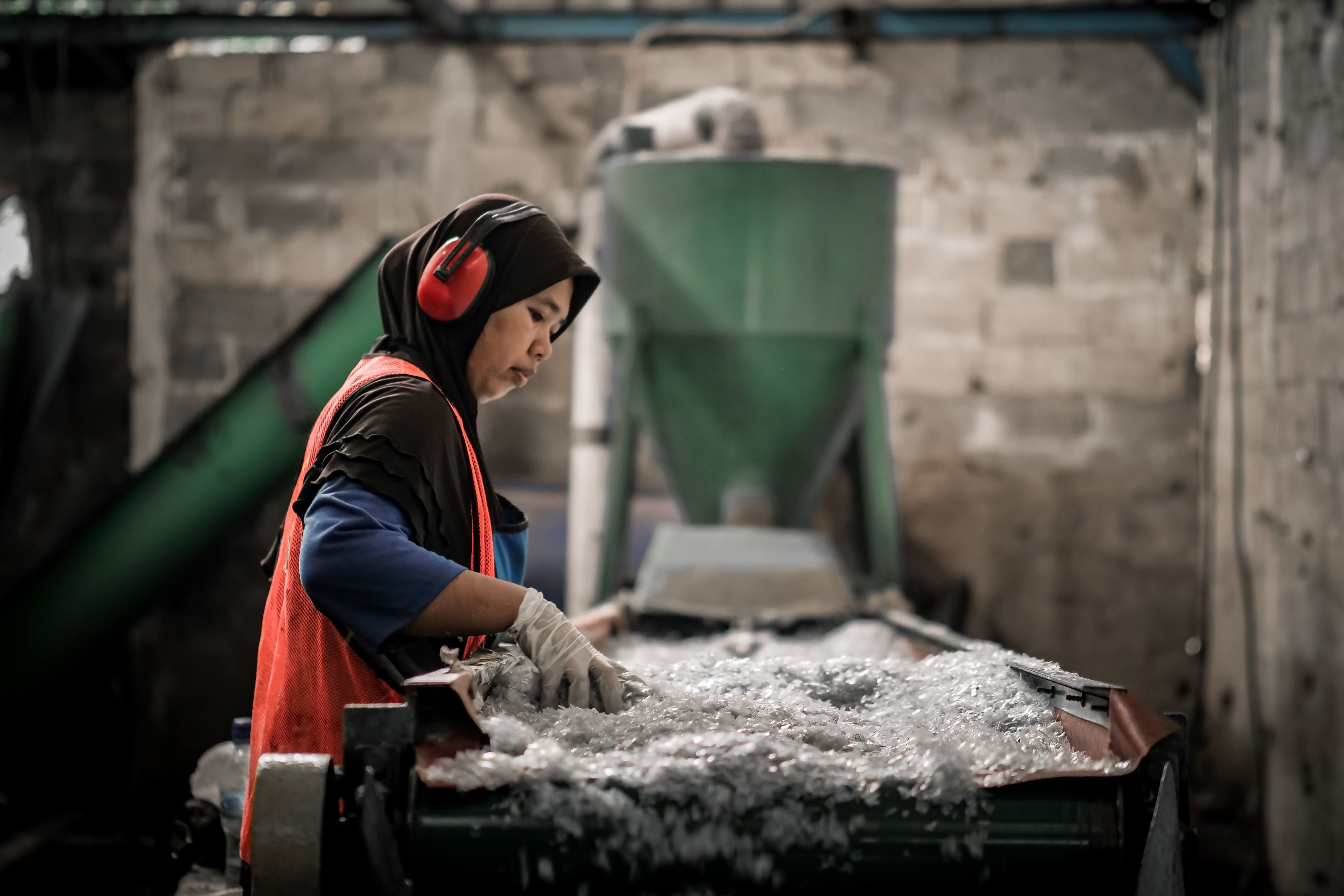 Berdayakan Para Pemulung Jadi Pelaku Industri Ekonomi Sirkular, Unit Bisnis Daur Ulang Dampingan AQUA Berkontribusi dalam Pengelolaan Sampah Plastik di Indonesia