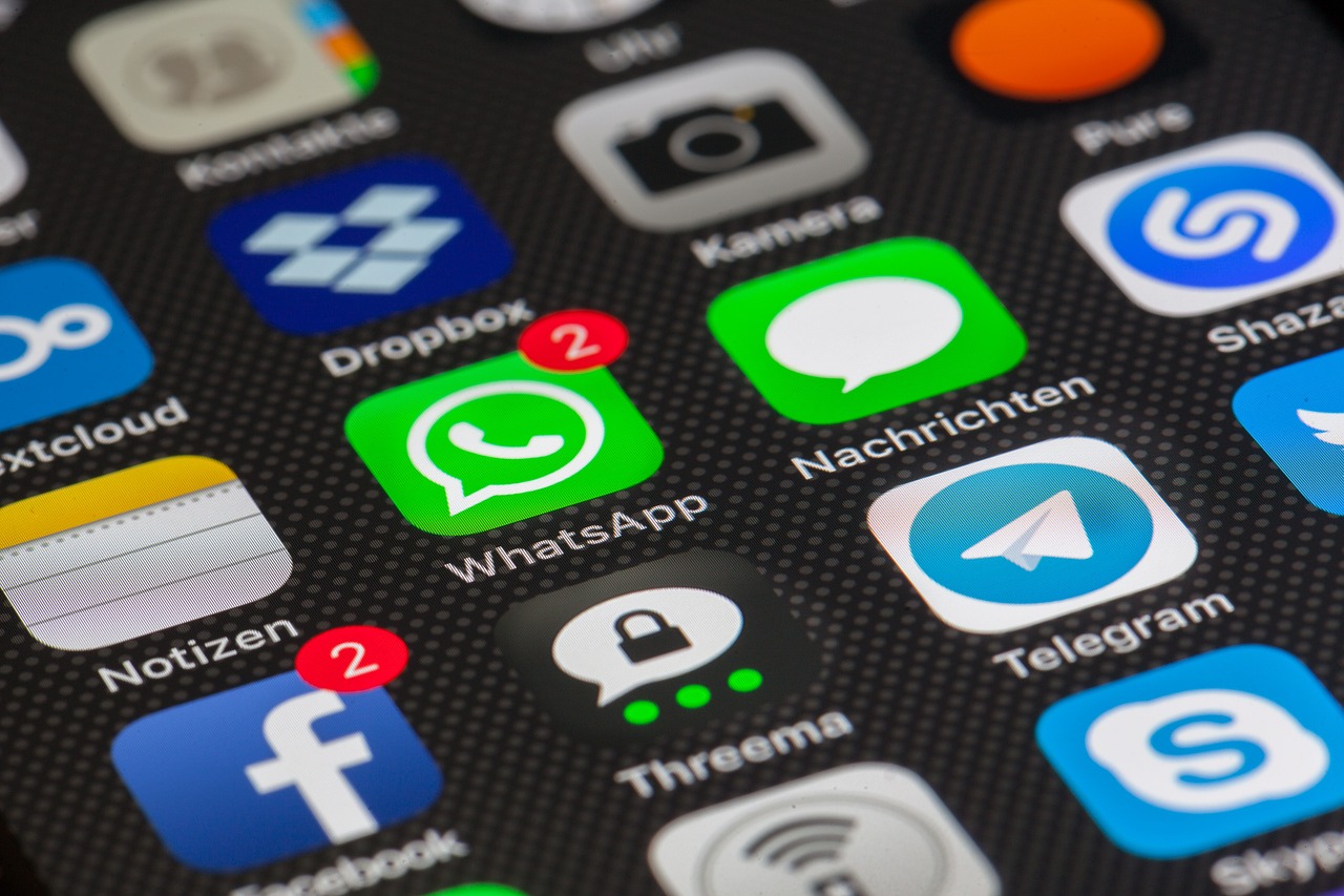 Langkah Mudah Melacak Lokasi Orang Lain melalui WhatsApp