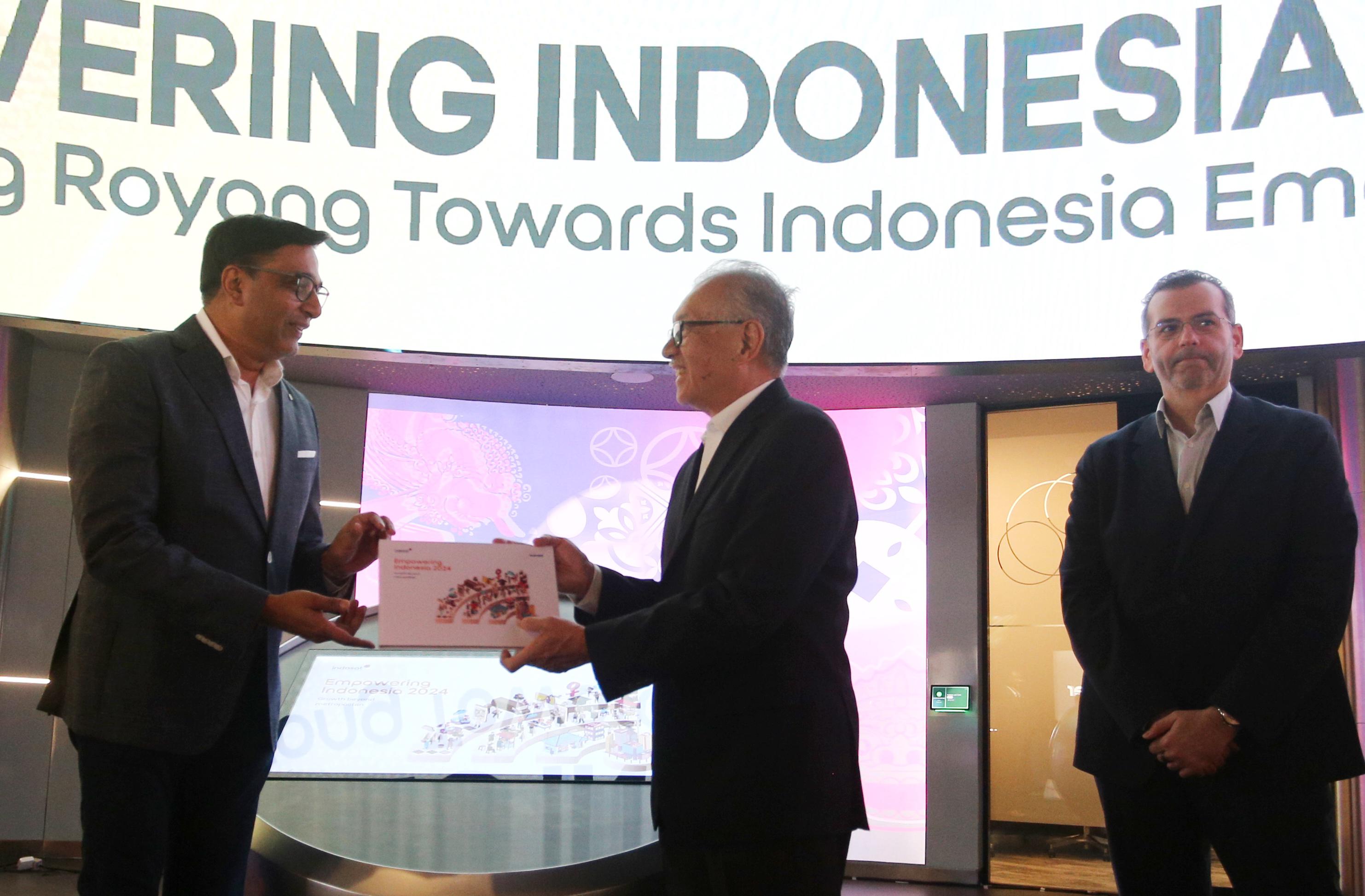 Indosat Ooredoo Hutchison Luncurkan Empowering Indonesia Report 2024