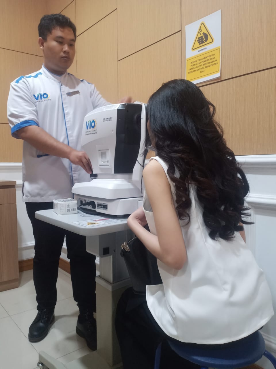 Lebih dari Setengah Siswa di Bandung Alami Mata Minus Tinggi, VIO Optical Clinic Gelar Program Periksa Mata Sejak Dini