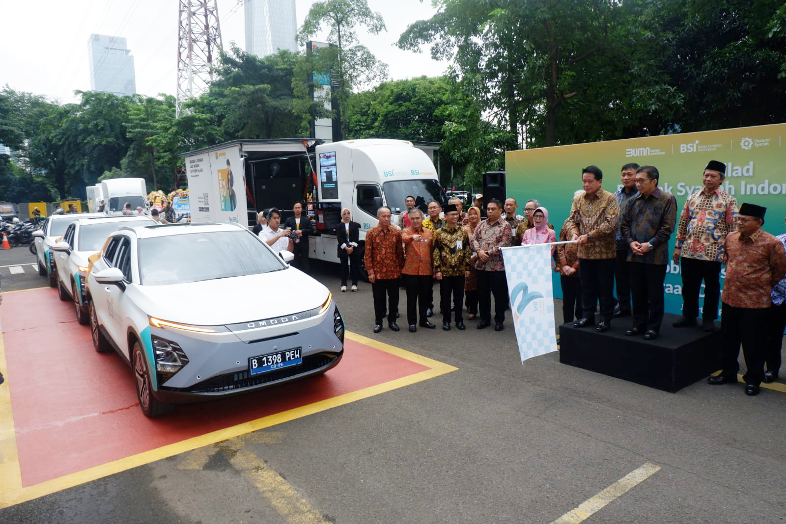 Dukung Implementasi ESG, BSI Luncurkan Mobil Operasional Listrik dan Digital Carbon Tracking Pada Milad ke-4