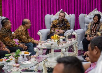 Indosat Ooredoo Silaturahmi ke Wali Kota Surabaya