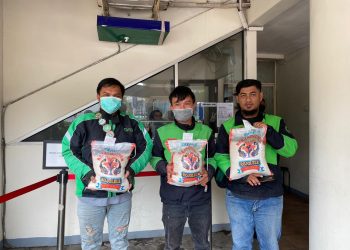 Ringankan Beban Masyarakat, BNI Syariah Salurkan Bantuan 5,7 Ton Beras ke Ojek Online dan Pedagang