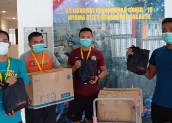 Peduli Tenaga Medis RS Darurat Wisma Atlet, Priskilla Donasi Paket “Stress Relief”