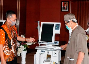 Astra Serahkan Bantuan Tahap Kedua Rp30 Miliar Cegah Penyebaran COVID-19