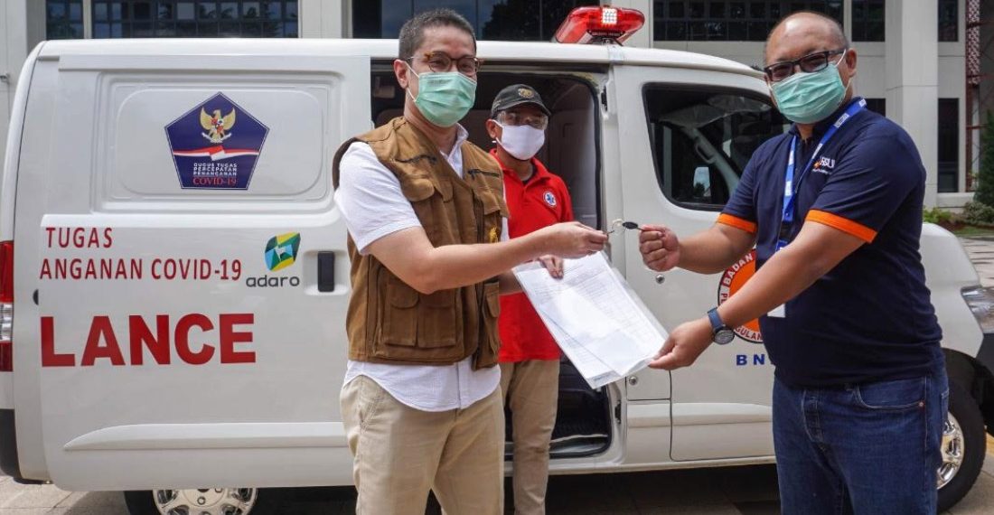 ILUNI UI Serahkan Ambulans dan Paket APD untuk Tenaga Medis Covid-19 di RSUI