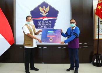 XL Axiata Menyerahkan Donasi ke BNPB