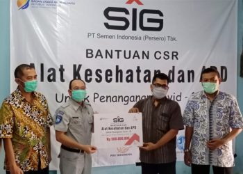 PT Semen Indonesia Tbk Serahkan Bantuan Alkes dan APD di Jawa Tengah