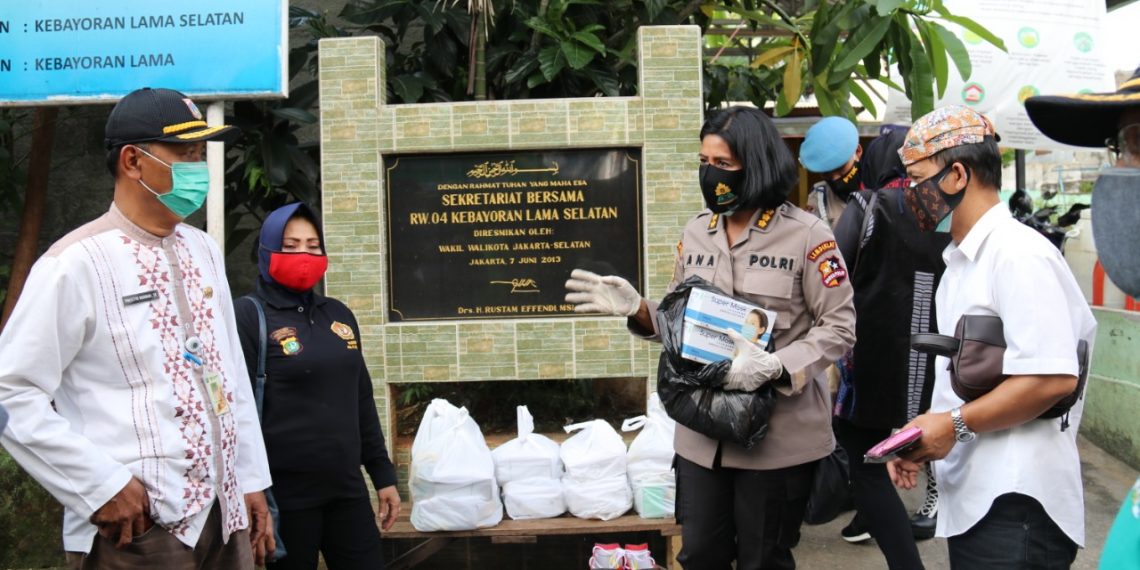 Polwan STIK Kembali Berbagi Di Tengah Pandemi