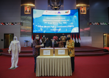 PT Ever Shine Tex Tbk Serahkan Donasi APD kepada Pasar Modal Peduli Indonesia