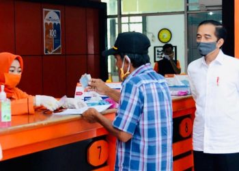 Presiden Tinjau Penyaluran Bantuan Tunai di Bogor