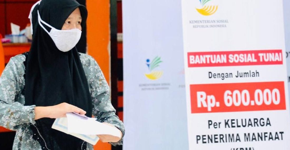 Presiden Tinjau Penyaluran Bantuan Tunai di Bogor