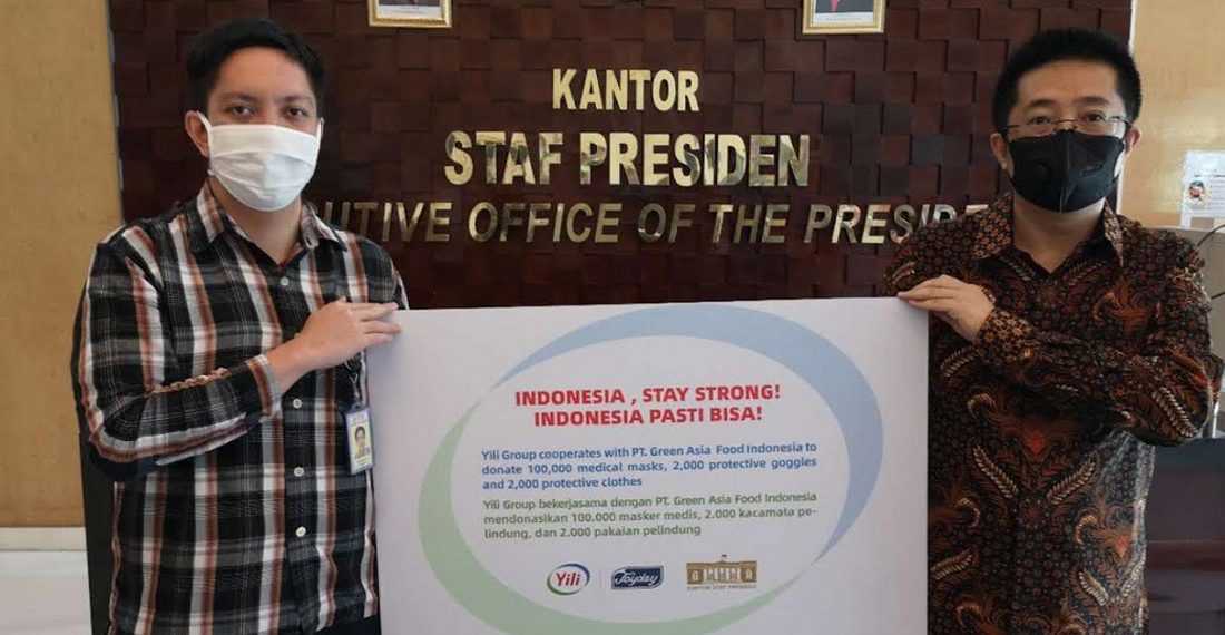 Yili Group Bersama PT Green Asia Food Indonesia Donasikan Perlengkapan Medis Esensial