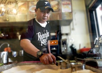 Sruput Hitam Manis Kopi Pasir