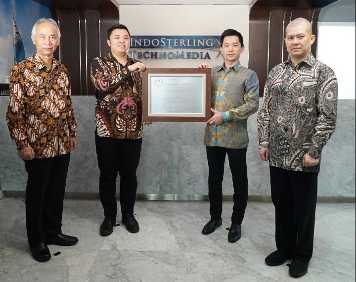 Secara Virtual, PT Indosterling Technomedia Tbk Resmi Catatkan Saham Perdana di BEI