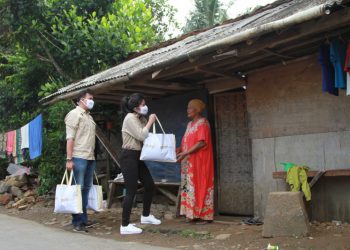 HUT BNI ke 74 BNI Bagi-Bagi Sembako