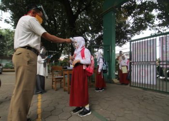 Belajar Tatap Muka di SDN 06 Pekayon