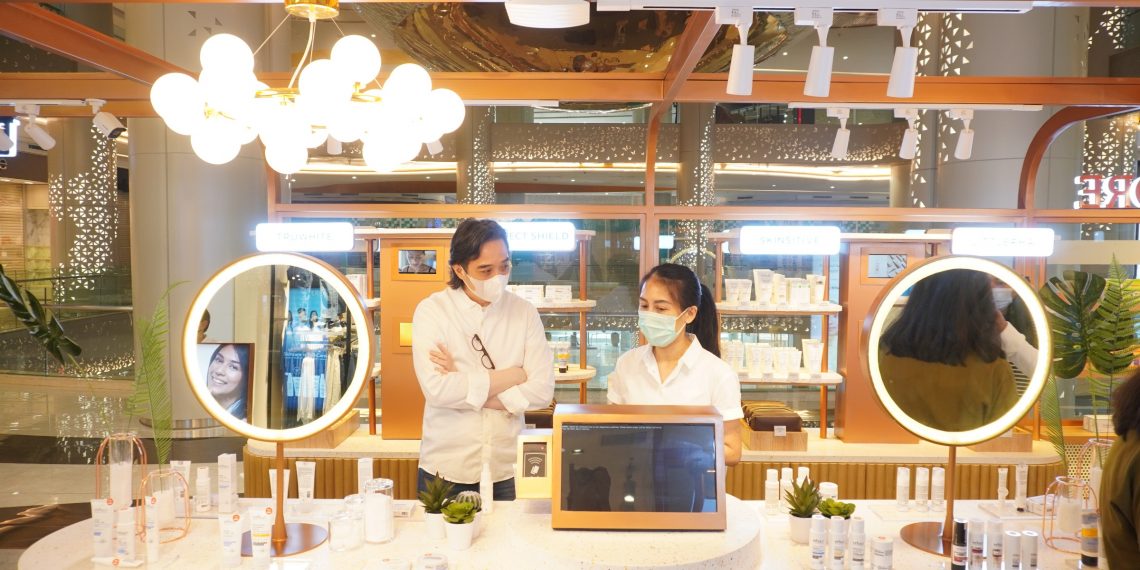 Hadirkan Pengalaman Baru Belanja Skincare, Erhastore Buka Gerai Offline Pertama dengan Konsep Beauty Tech Store