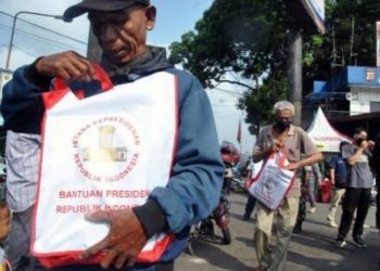 Kemensos Monitoring Ketat Penyaluran Bansos Beras dan Sembako