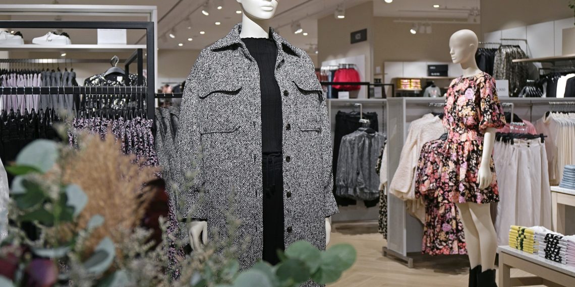 H&M Resmikan Gerai Ke-46 di Summarecon Mall Bekasi