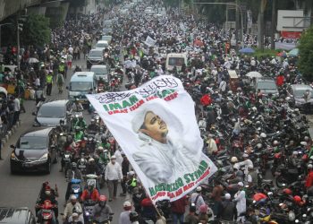 Pendukung Habib Rizieq Padati Kawasan Slipi