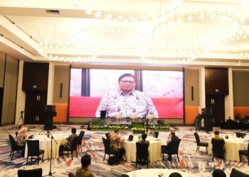 Menko Airlangga Sosialisasi UU Cipta Kerja di Bandung: Bahas UMKM, Tenaga Kerja, hingga Jaminan Produk Halal