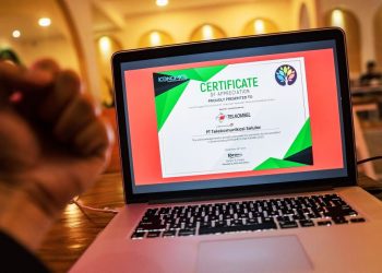 Telkomsel Raih Penghargaan Iconomics CSR Award 2020 di Bidang Tanggap Darurat Covid-19