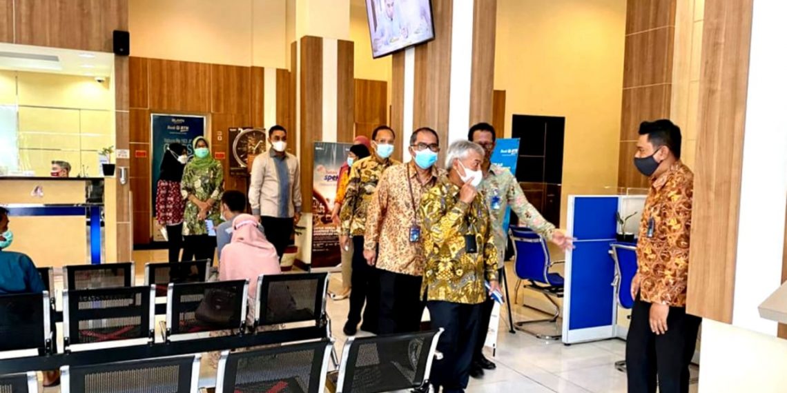 Pantau Protokol Covid-19