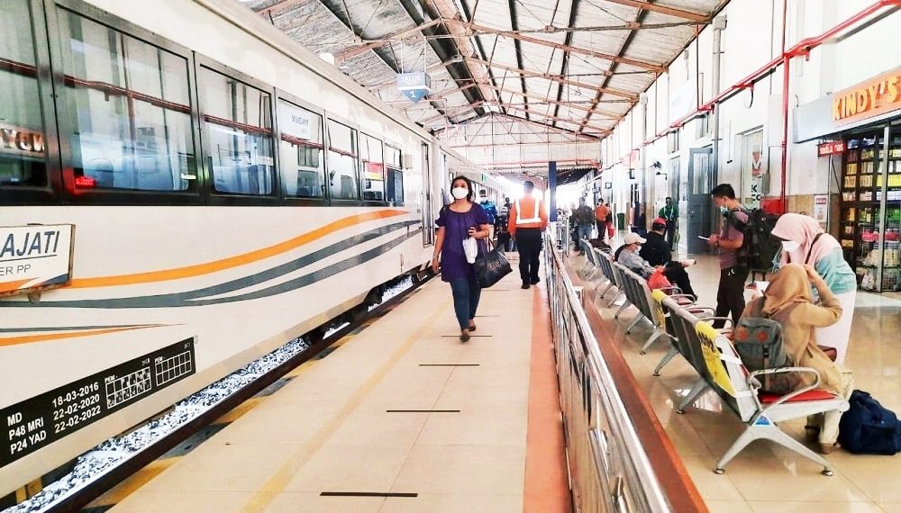KAI: Siapkan Perjalanan di Puncak Arus Balik Libur Nataru, Urus Tiket Bisa Online, Rapid Test Antigen, dan 3M