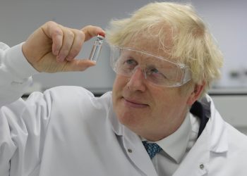 2 Juta Warga Inggris Telah Divaksinasi, Pemerintah Siap Transparan dan Akuntabel