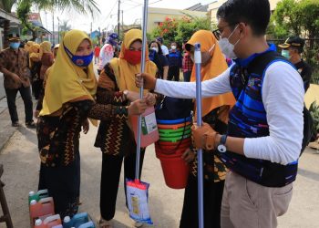 Peduli Banjir dan Sekitarnya Komunitas di BRI Salurkan Bantuan