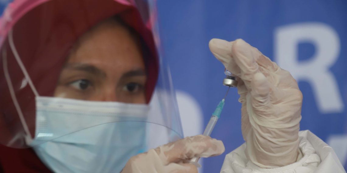 1.500 Pedagang Pasar Tanah Abang Disuntik Vaksin Covid-19