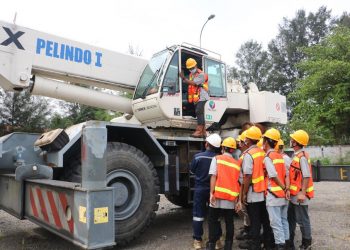 Grup ABM Gulirkan Program Pelatihan Operator Alat Angkut Crane di Meulaboh