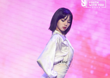 Lisa Blackpink Jadi Mentor Dance, Curi Perhatian di Tayangan Perdana Youth With You 3 di iQiyi