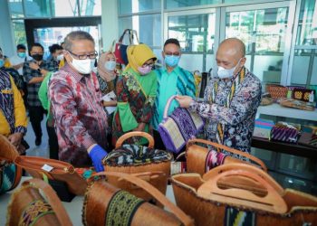 MenkopUKM Dorong Pemda Kembangkan Produk UKM Unggulan