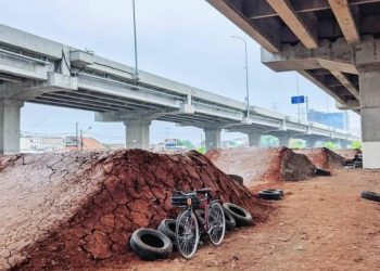 Keren! Kini Kolong Tol Becakayu Disulap Jadi Taman Edukasi dan Olahraga Trek Sepeda