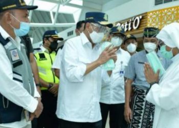 Menhub Cek Kondisi Infrastruktur Transportasi Akibat Bencana Alam di NTT