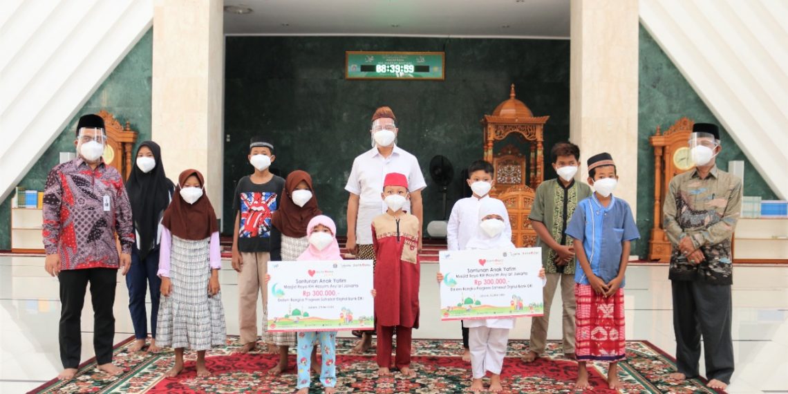 Bank DKI Syariah Berikan Santunan Kepada Anak yatim