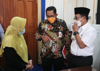 OJK Bantu Selesaikan Kasus Fintech Lending Guru TK di Malang