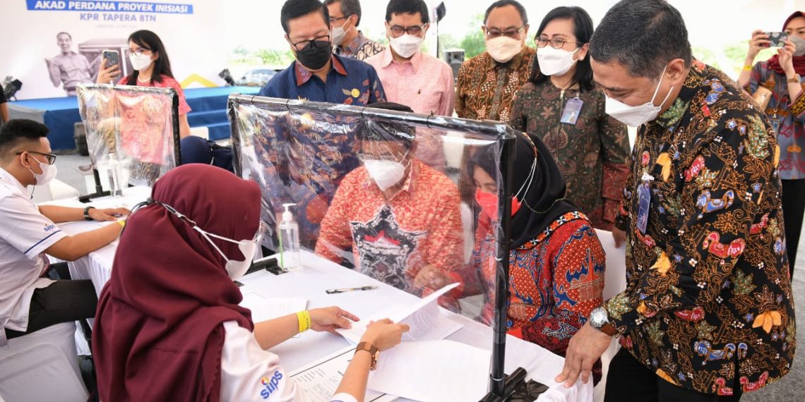 Serahkan Kunci Rumah ke ASN Lampung