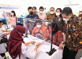 Serahkan Kunci Rumah ke ASN Lampung