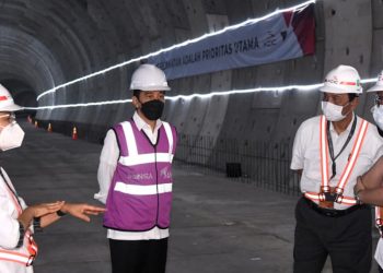 Presiden Jokowi Berharap Kereta Cepat Jakarta–Bandung Sudah Bisa Diujicobakan pada Awal 2022