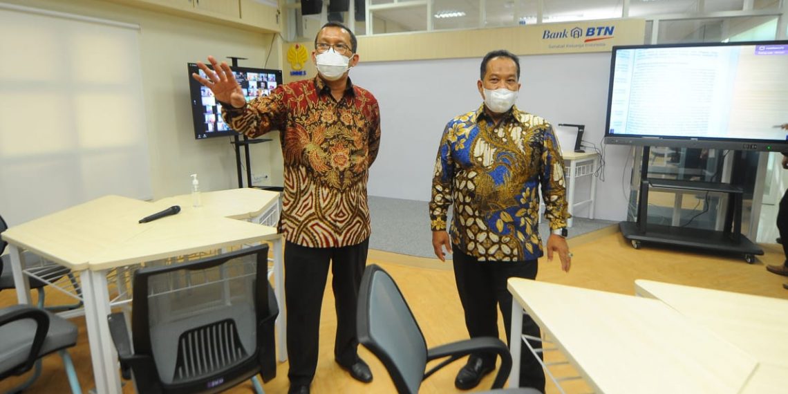 CSR laboratorium digital untuk Unnes