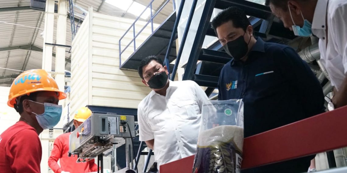 Bantuan Hand Tractor untuk Petani Pamarican