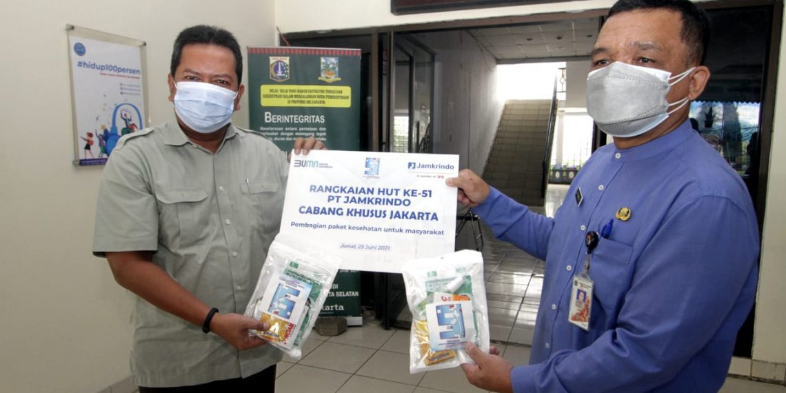 Jamkrindo Bagikan 5.100 Alat Kesehatan