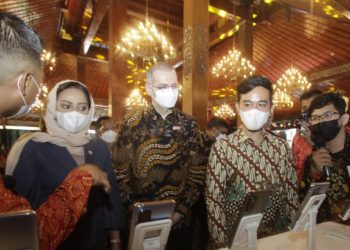 5G dari Indosat Ooredoo Hadir di Solo, Gibran: Kehadiran 5G Bisa Optimalkan Smart City