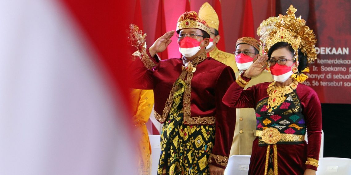 Meriahkan HUT RI Berbaju Daerah Seluruh Indonesia