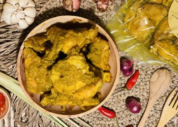 Lembut dan Gurih, Ayam Ungkep Bumbu Lengkuas Kebakto Indonesia Digemari Pecinta Kuliner Tradisional